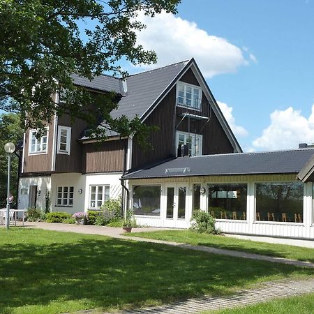 Hotell Sjoevillan Upplands-Väsby Extérieur photo