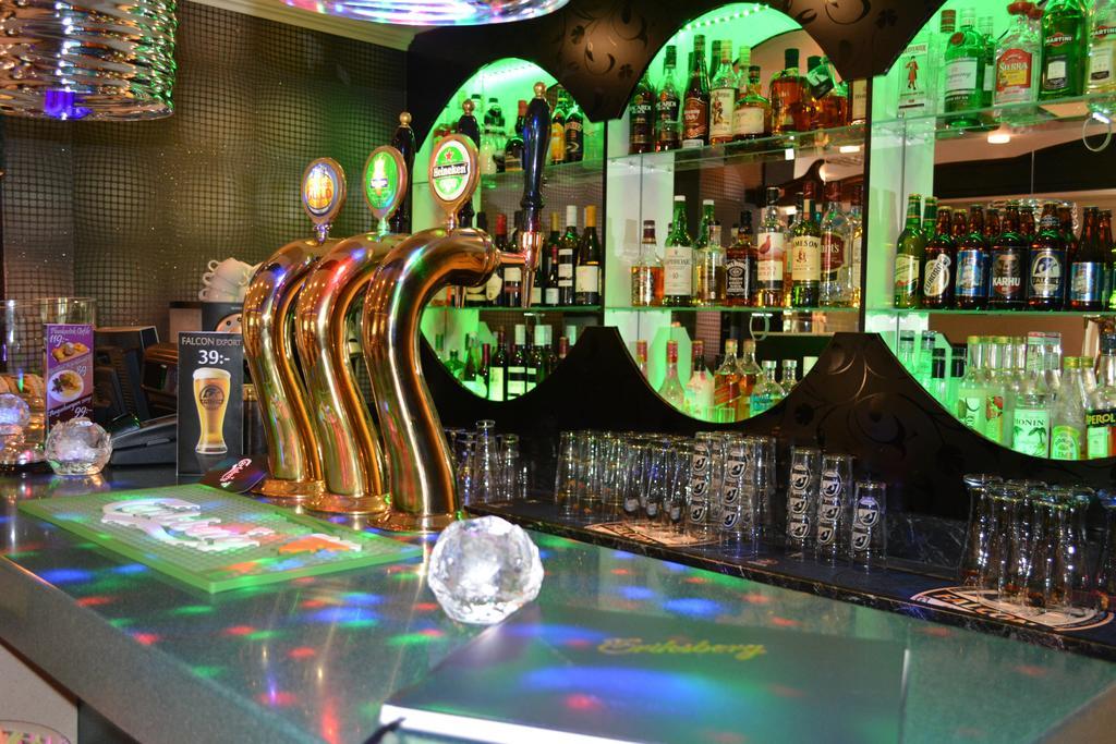 Hotell Sjoevillan Upplands-Väsby Extérieur photo