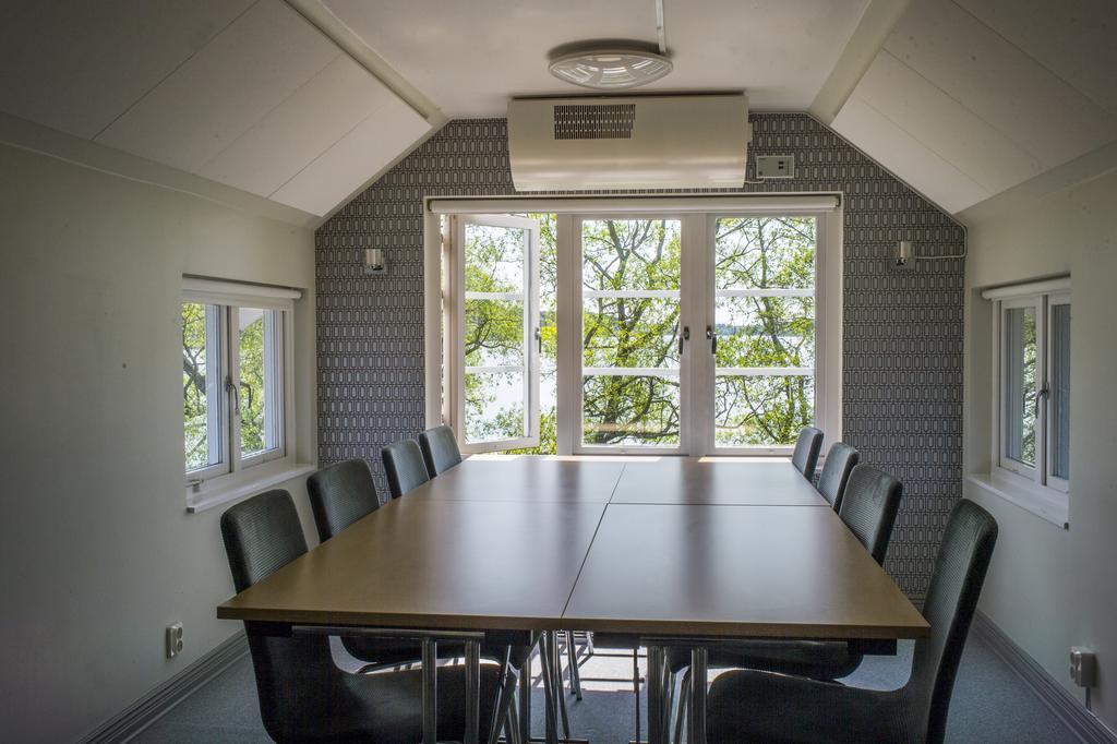 Hotell Sjoevillan Upplands-Väsby Extérieur photo