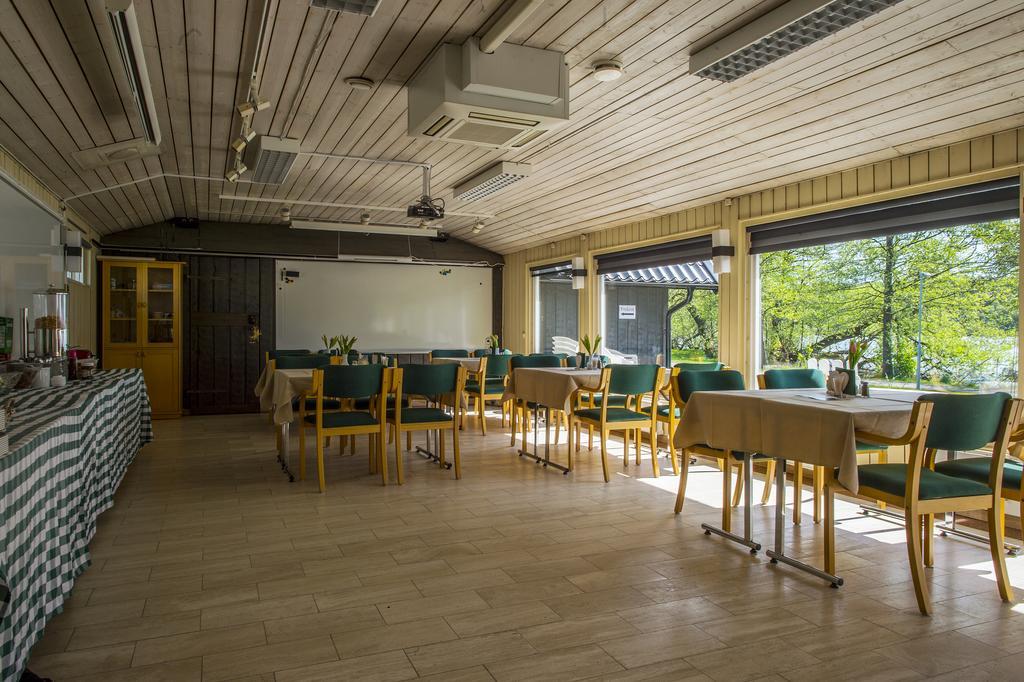 Hotell Sjoevillan Upplands-Väsby Extérieur photo