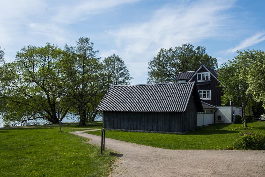 Hotell Sjoevillan Upplands-Väsby Extérieur photo