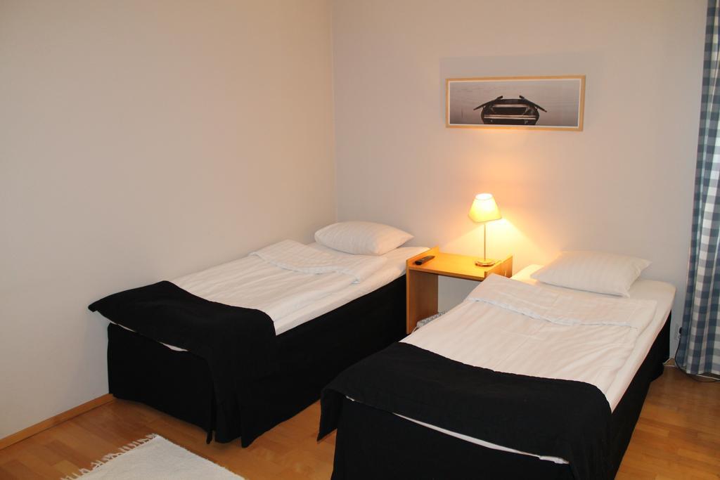 Hotell Sjoevillan Upplands-Väsby Extérieur photo