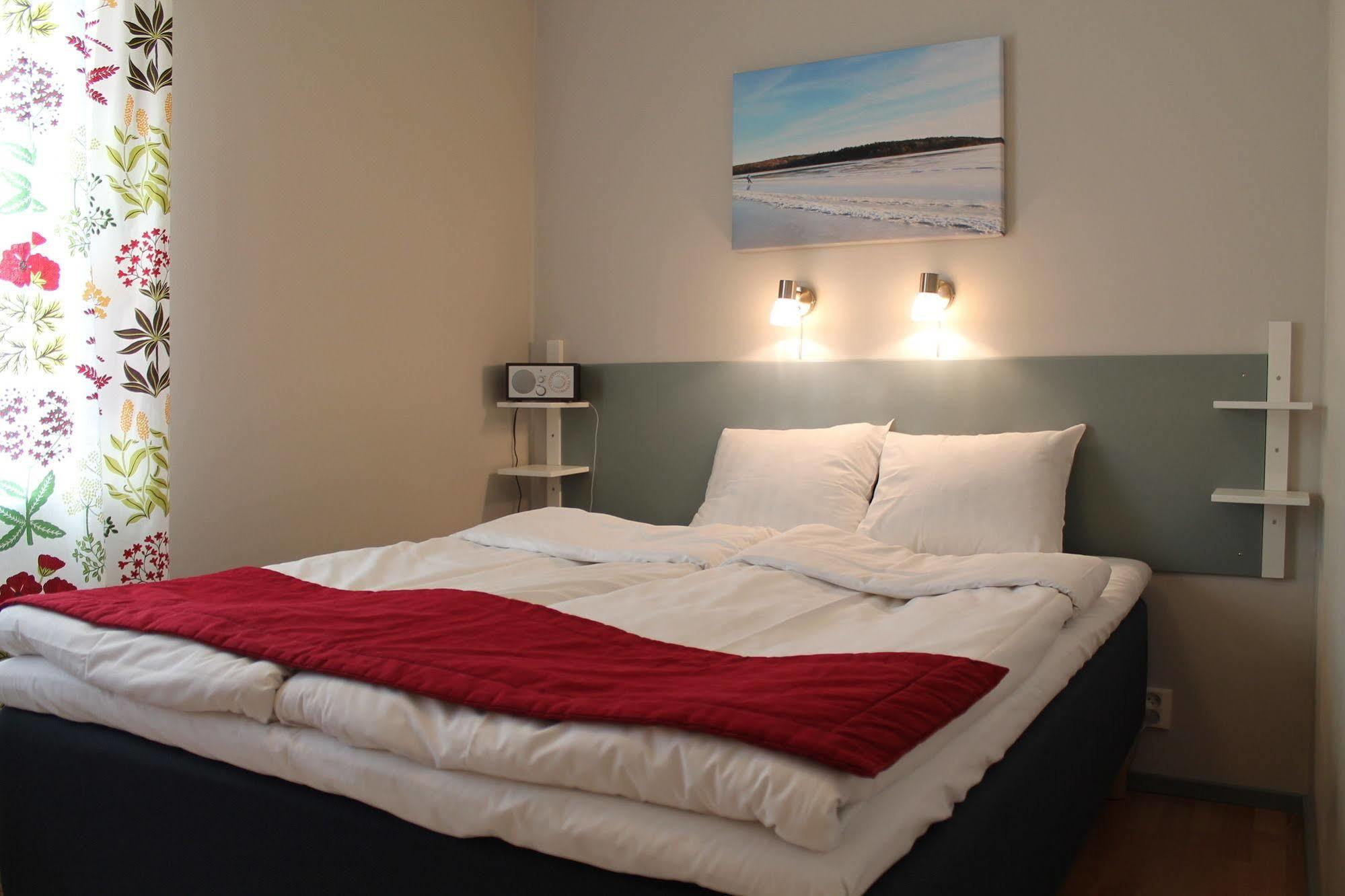 Hotell Sjoevillan Upplands-Väsby Extérieur photo
