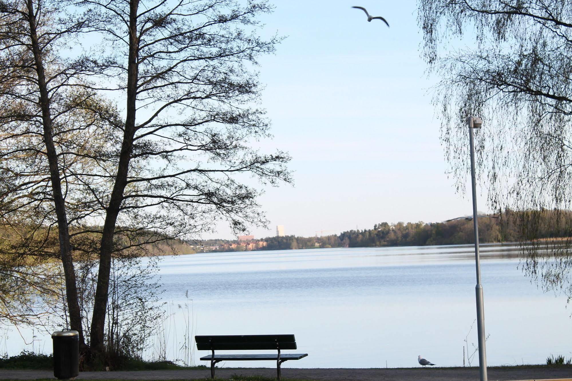 Hotell Sjoevillan Upplands-Väsby Extérieur photo